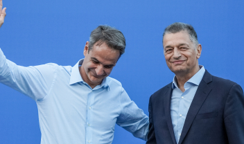 Mitsotakis_Stefanis_Autodioikitikes_Kentriki